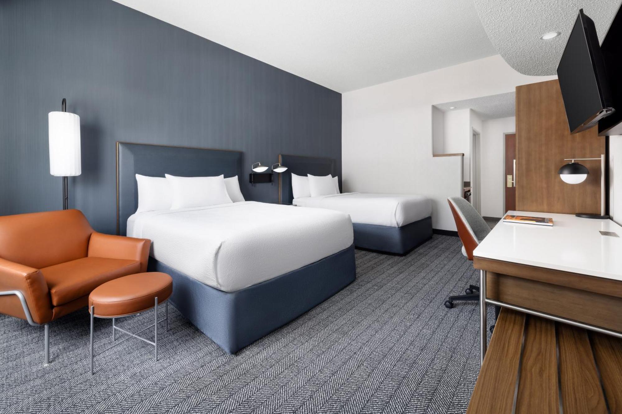 Hotel Courtyard By Marriott West/medical Center 3*
