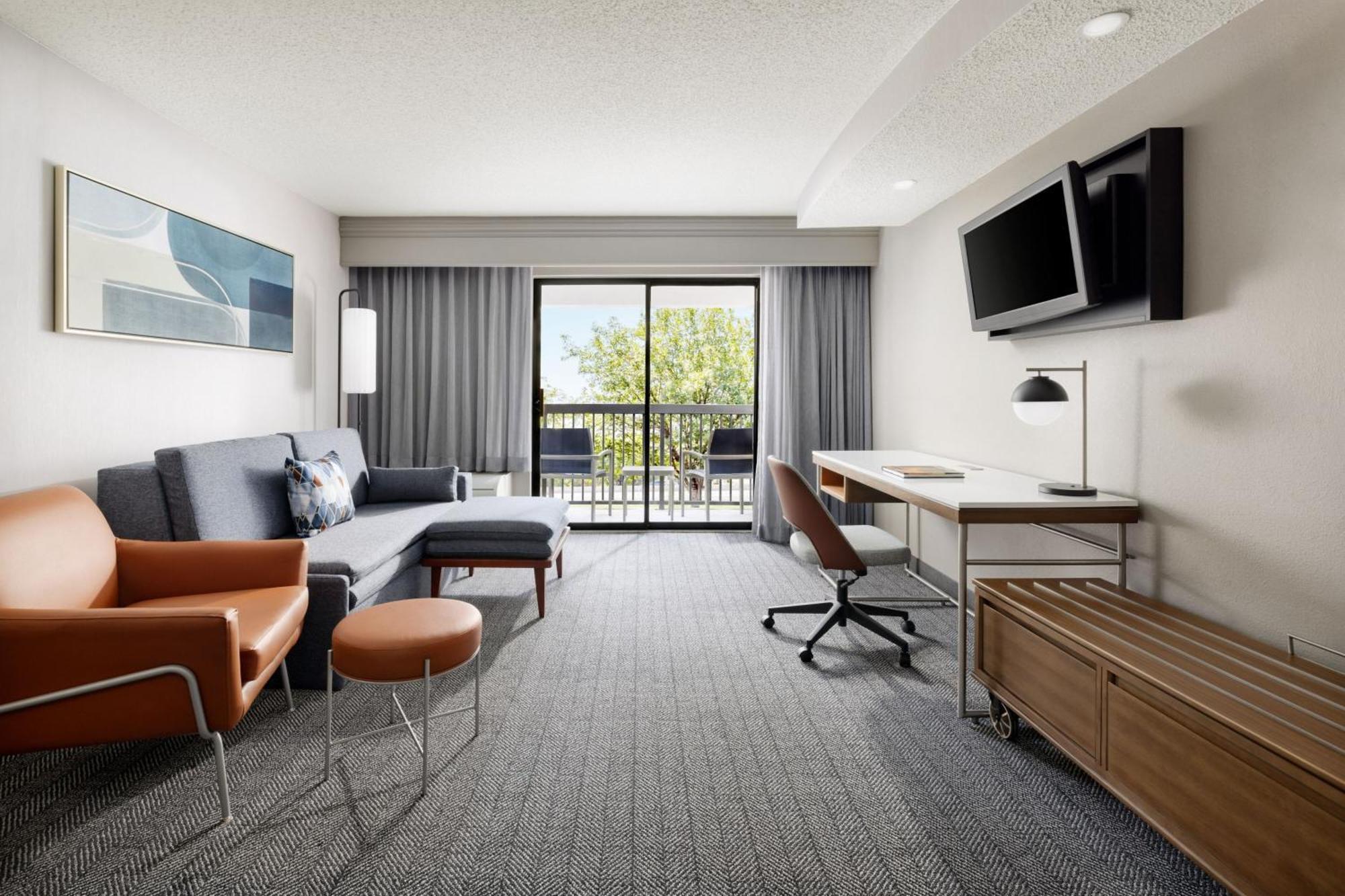 Courtyard By Marriott West/medical Center Hotel 3*