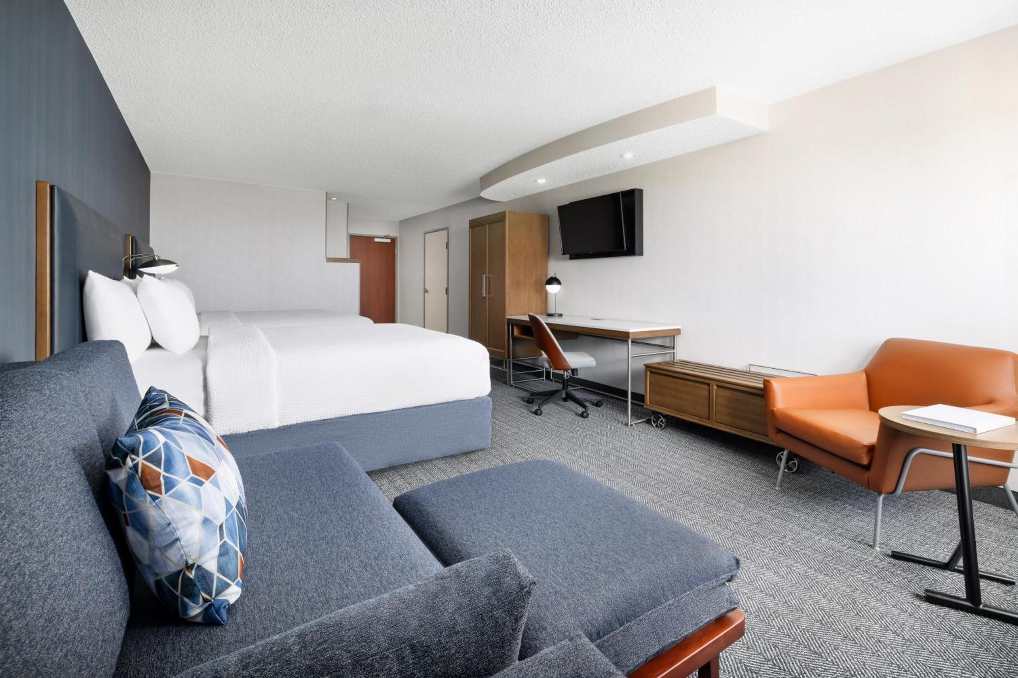 Courtyard By Marriott West/medical Center Hotel 3*