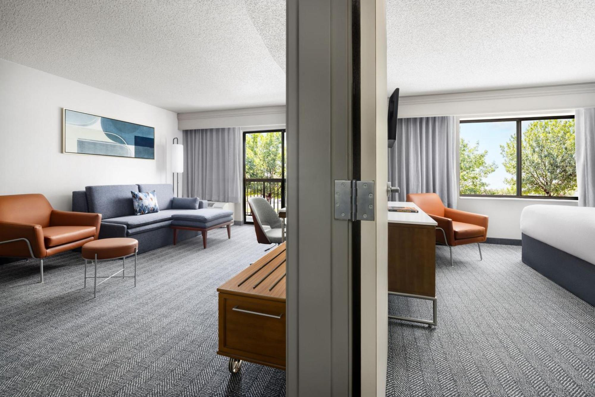 Courtyard By Marriott West/medical Center Hotel